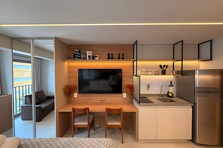 Studio Luxuoso, 200 metros do Metrô Vila Madalena!