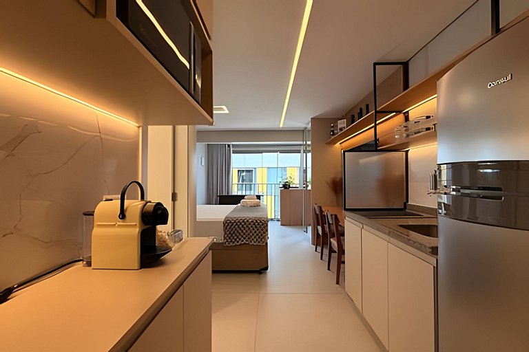 Studio Luxuoso, 200 metros do Metrô Vila Madalena!
