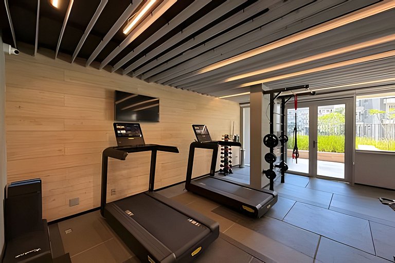 Studio Luxuoso, 200 metros do Metrô Vila Madalena!