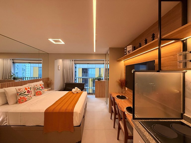 Studio Luxuoso, 200 metros do Metrô Vila Madalena!