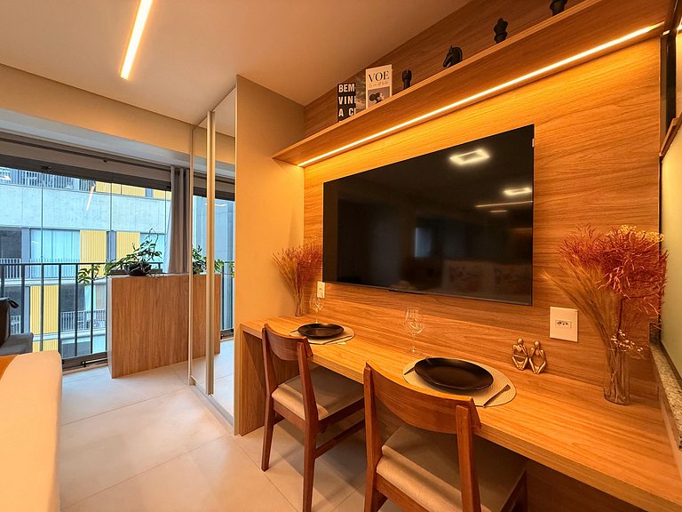 Studio Luxuoso, 200 metros do Metrô Vila Madalena!