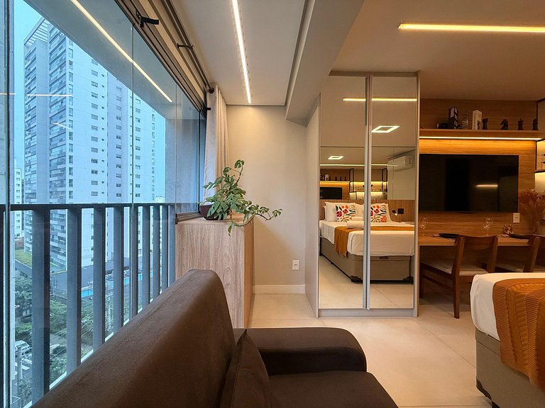 Studio Luxuoso, 200 metros do Metrô Vila Madalena!