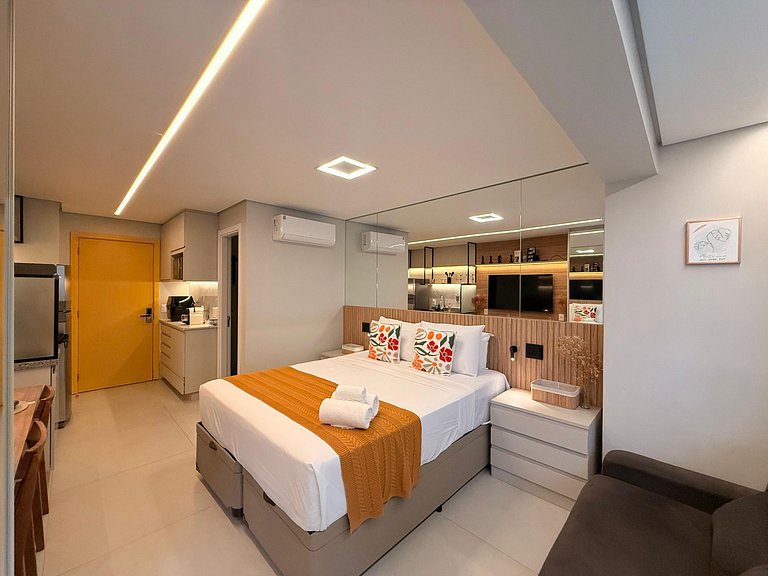 Studio Luxuoso, 200 metros do Metrô Vila Madalena!